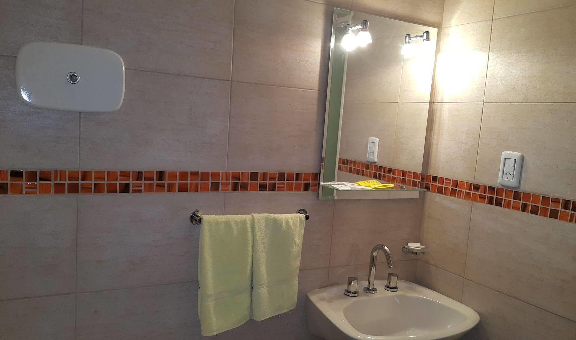 Hotel Avenida بوينس آيرس المظهر الخارجي الصورة