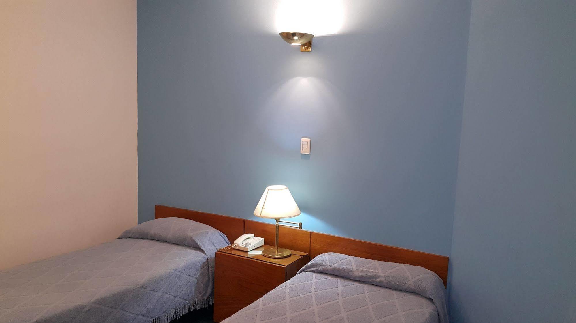 Hotel Avenida بوينس آيرس المظهر الخارجي الصورة