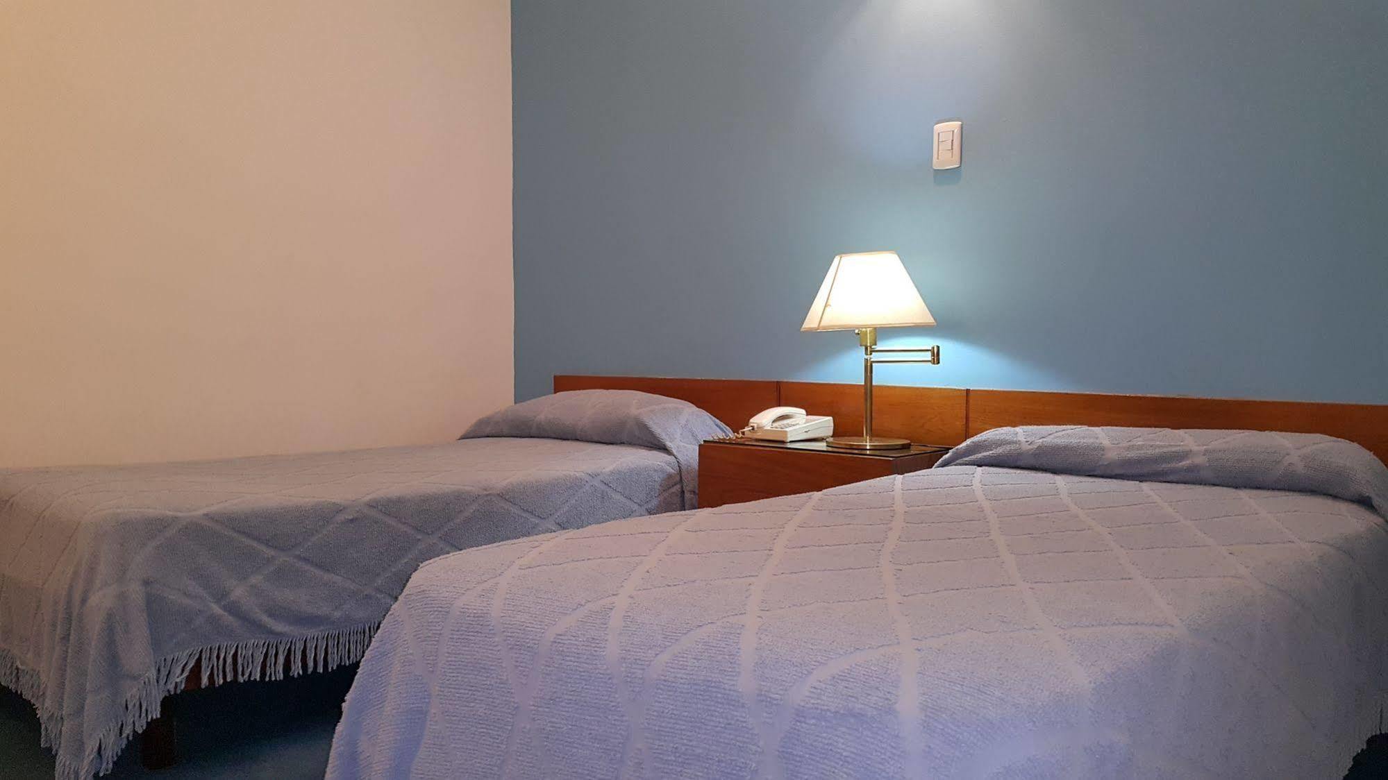 Hotel Avenida بوينس آيرس المظهر الخارجي الصورة