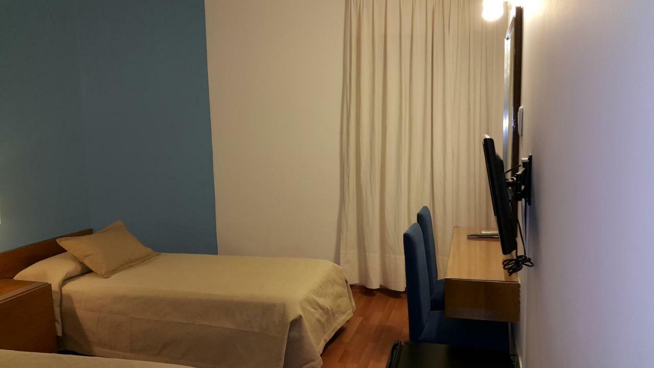 Hotel Avenida بوينس آيرس المظهر الخارجي الصورة